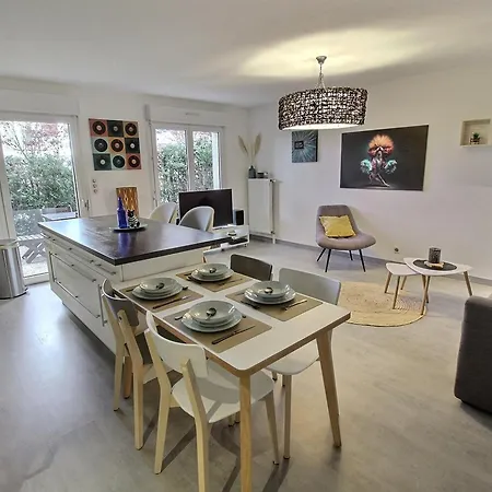 Avec Garage Et Terrasse Au Coeur De Colmar, Pres De La Route Des Vins D'alsace - Fr-1-722-6 * Colmar